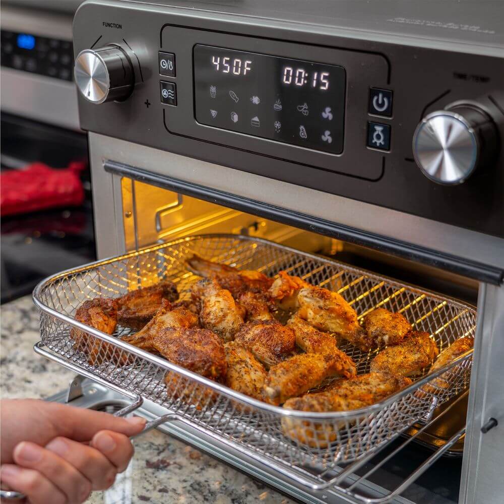 Black Countertop Toaster Oven with Built-In Air Fryer 